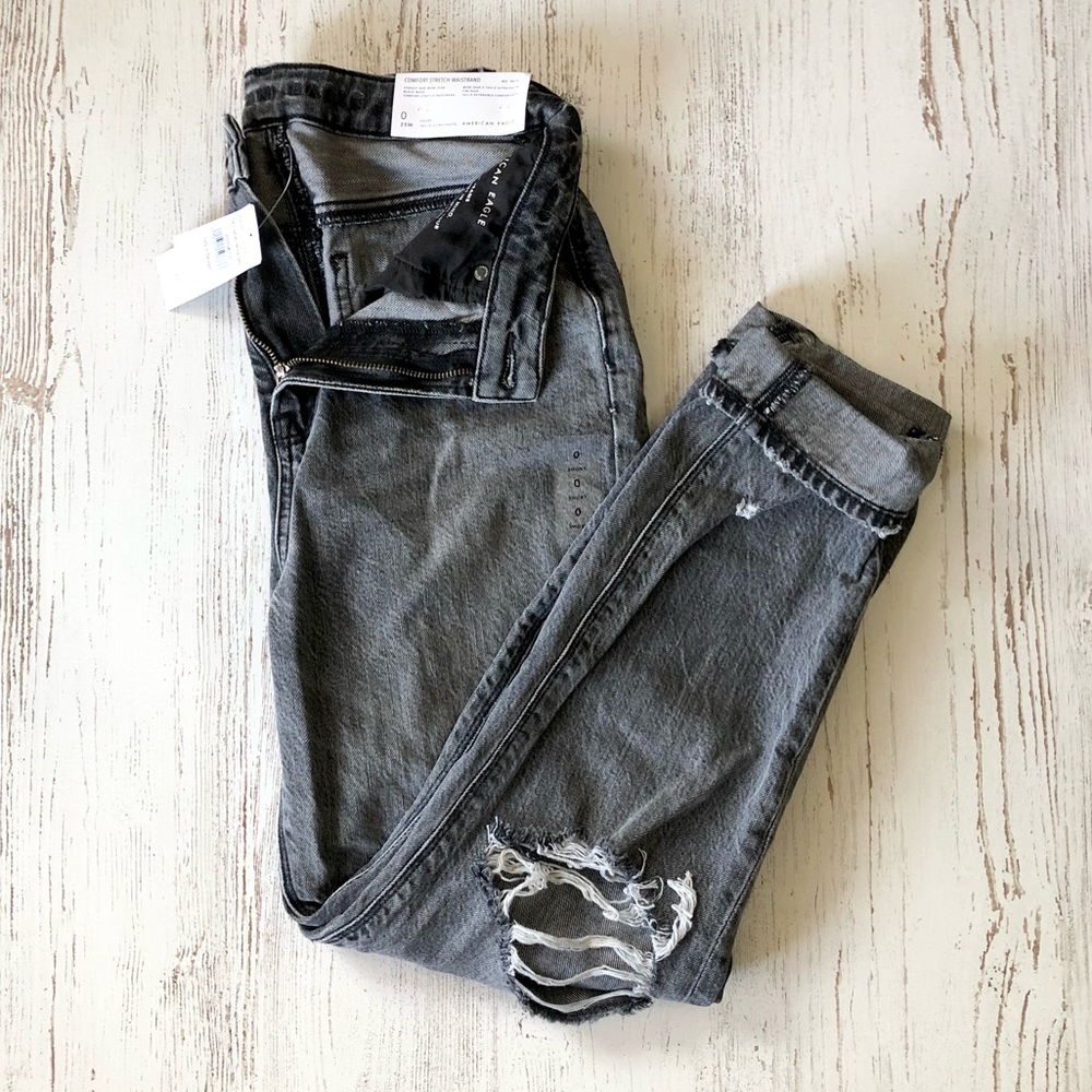 NWT American Eagle mom jeans